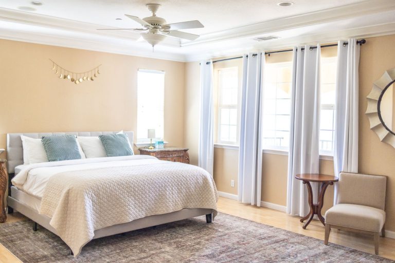 Estate bedroom